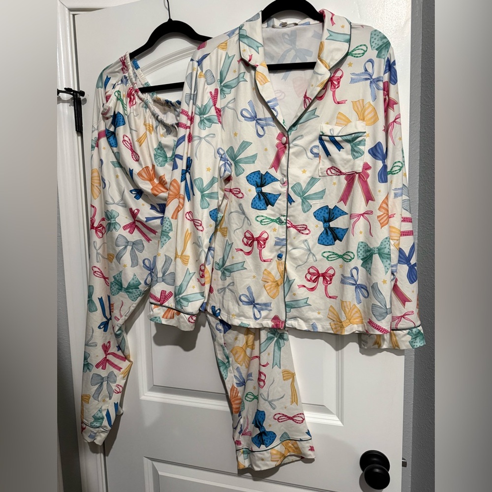 Color Bows Pajama Set - Picture 3 of 9